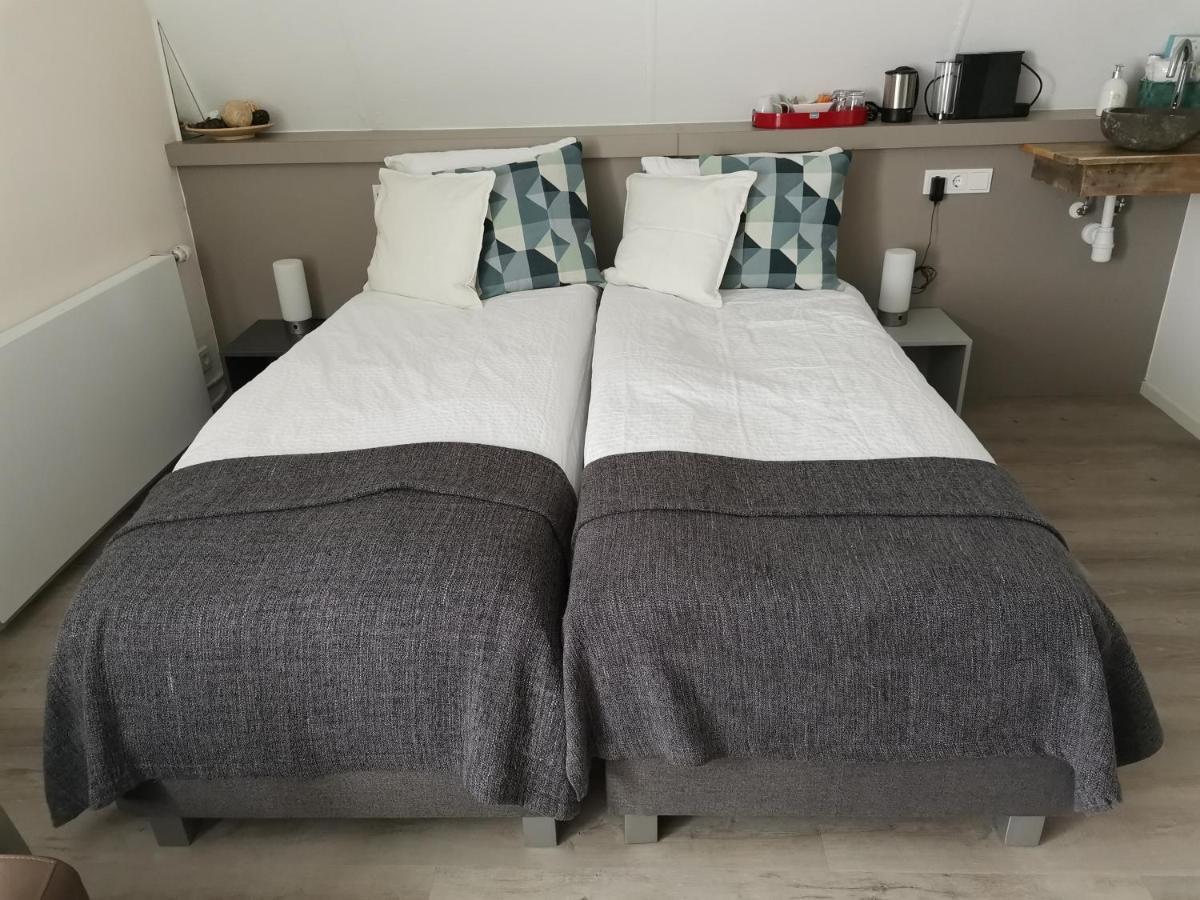 B&B Bovenweg 雷嫩 外观 照片