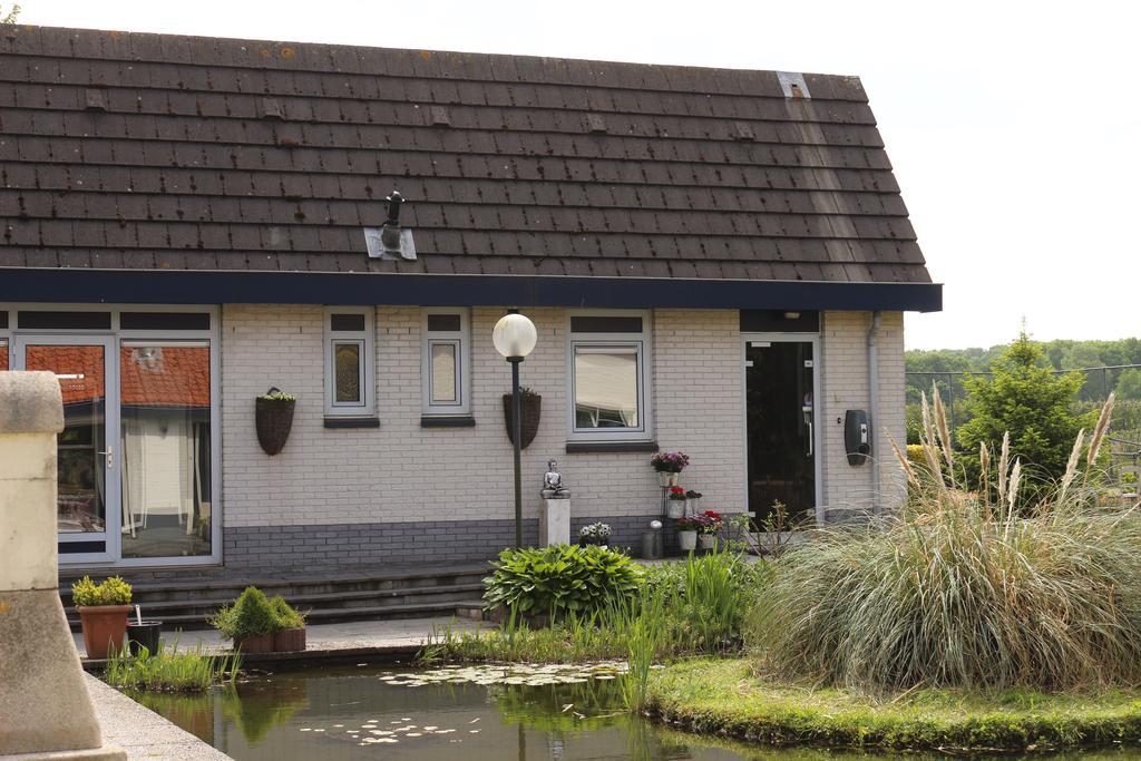 B&B Bovenweg 雷嫩 外观 照片